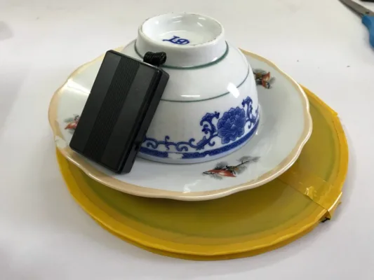 Bộ bát đĩa có gắn camera được sử dụng trong xóc đĩa bịp