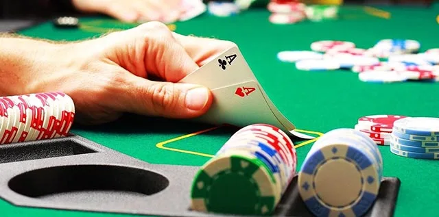 Bật mí luật chơi Poker VicClub cho các tân thủ
